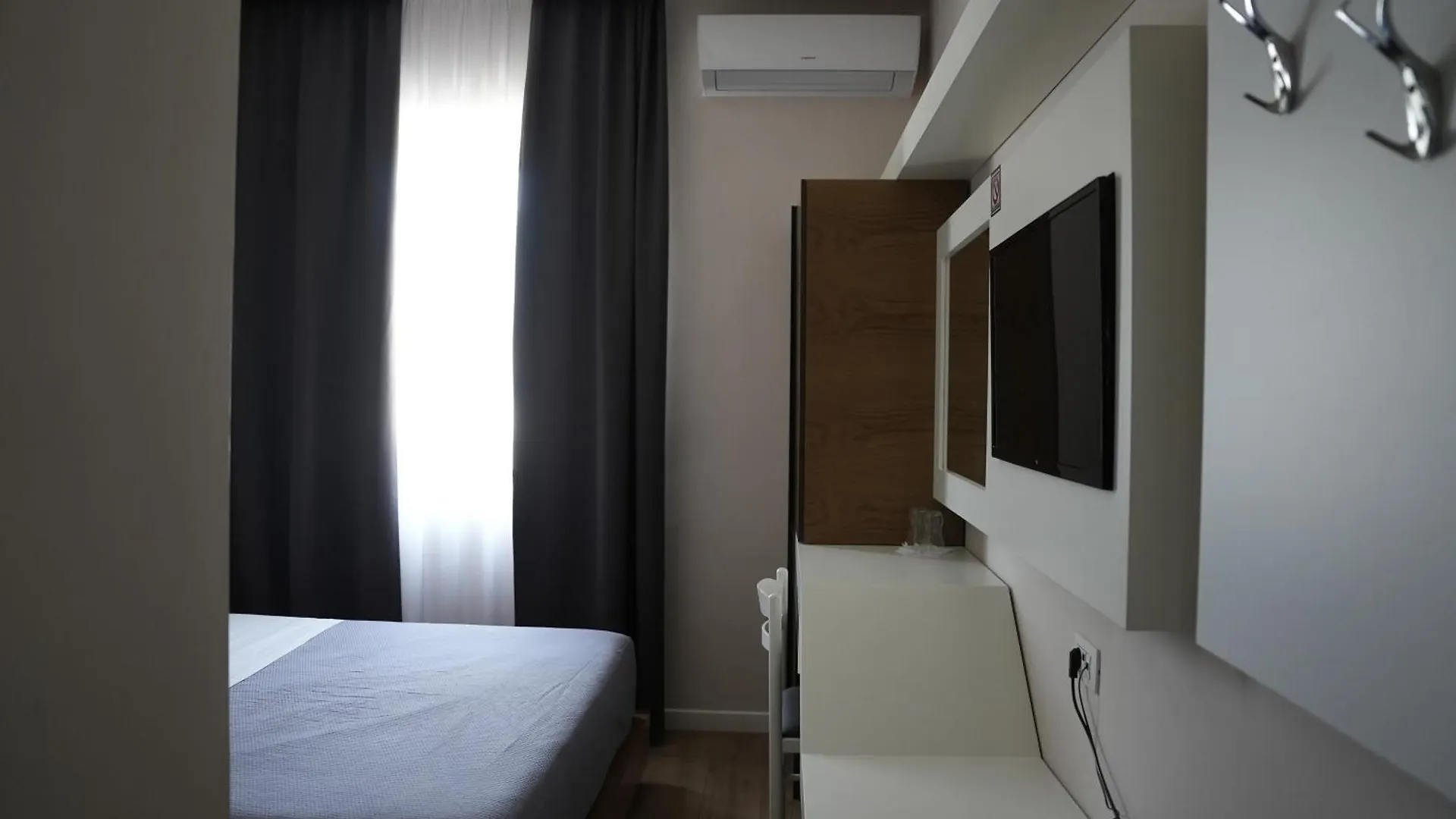 Bluepoint Hotel Tepelene