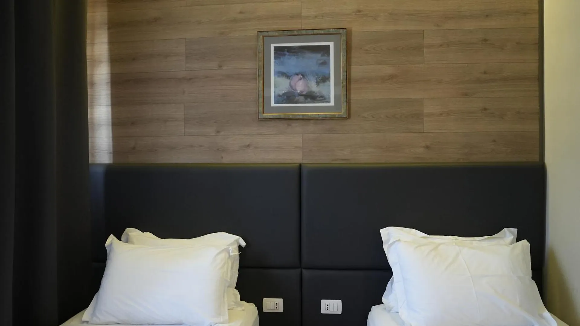 Bluepoint Hotel Tepelenë 0*,