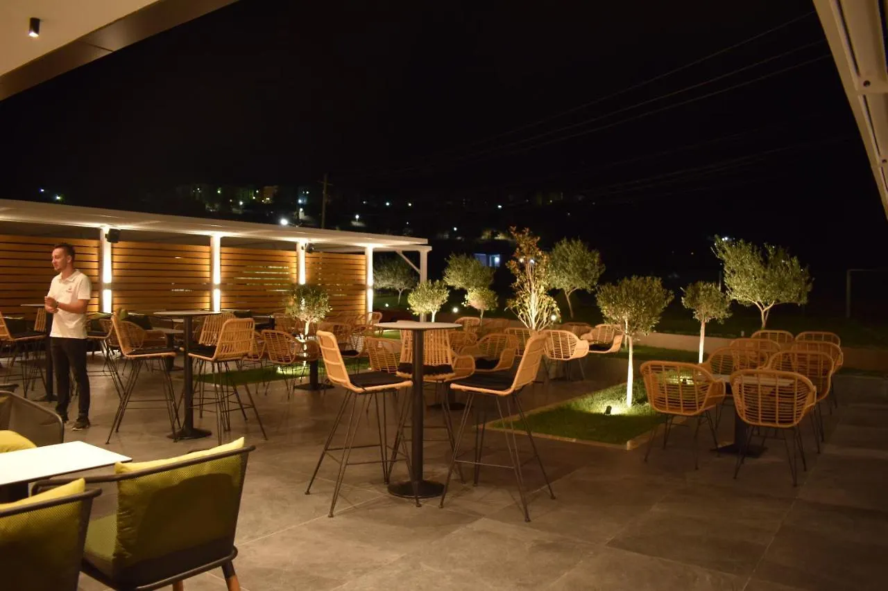 Bluepoint Hotel Tepelene