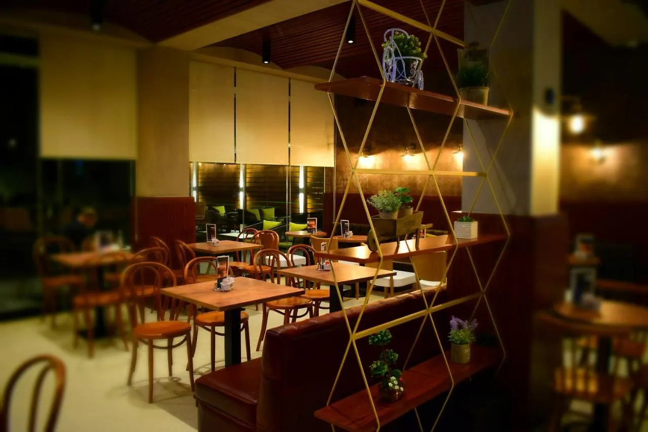 Bluepoint Hotel Tepelene