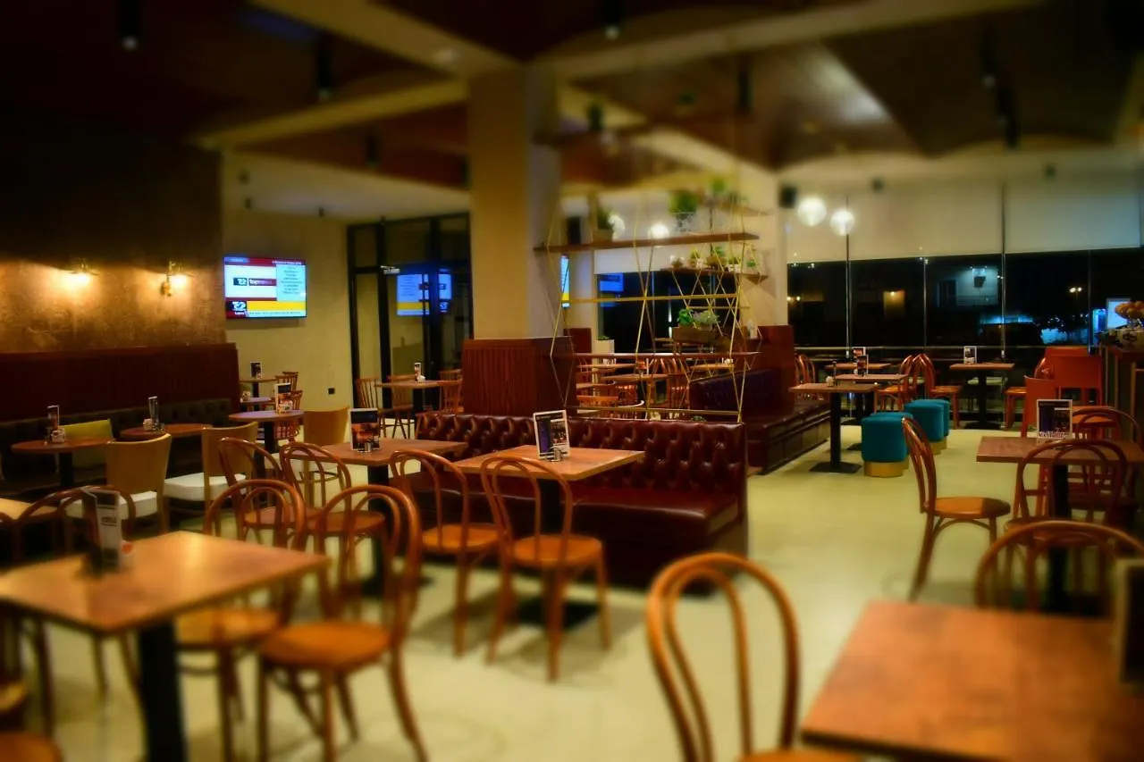 Bluepoint Hotel Tepelene