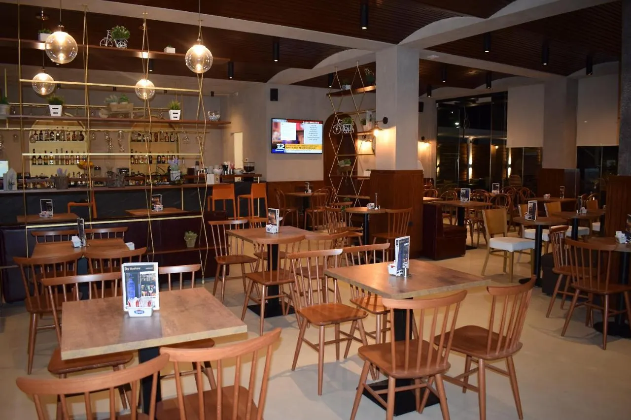 Bluepoint Hotel Tepelene